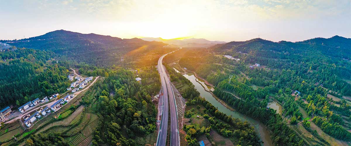 雅西高速公路2022公里,乐雅高速雅西高速,雅西高速图片:
不断拓展提升跨行业综合设计能力强化设计咨询牵引作用