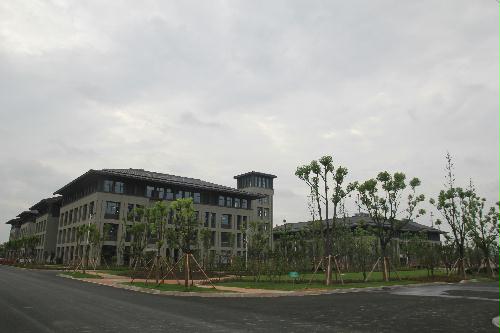 --中国能建江苏电建三公司承建南京师范大学中