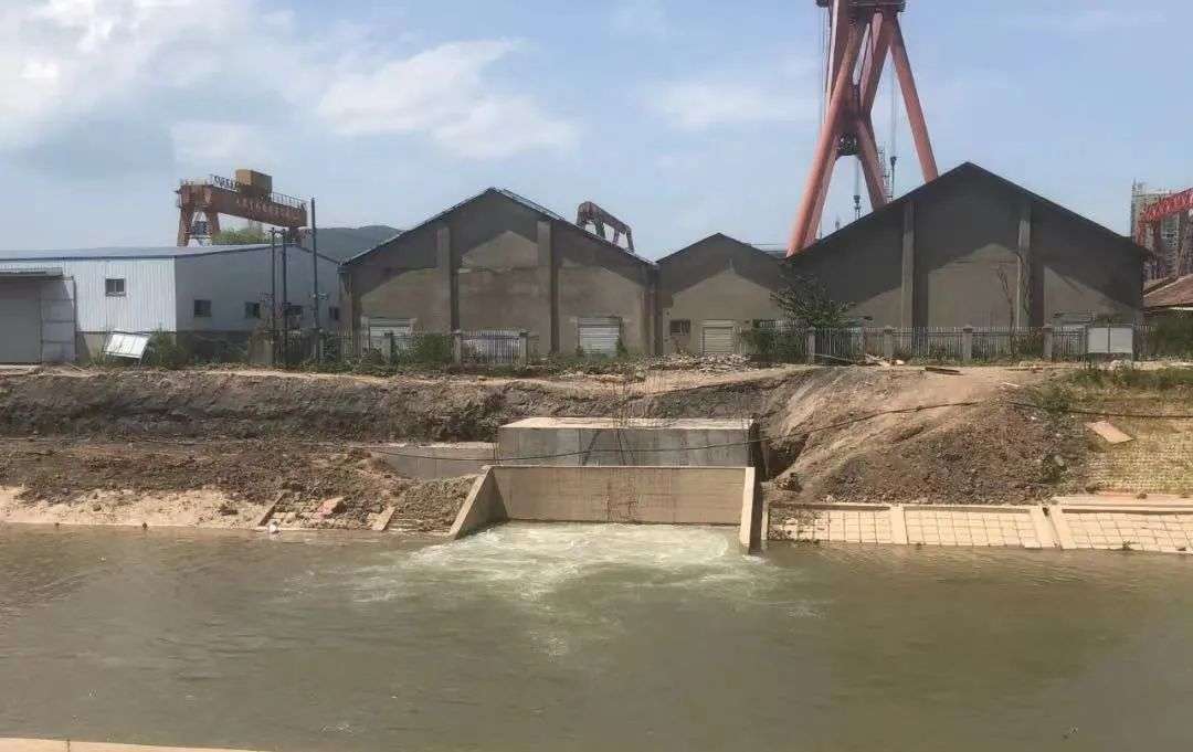长江青林提水站抗旱开机出水