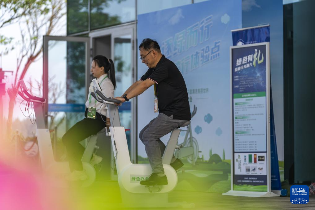 時尚款廣場舞服裝（2020時尚廣場舞服裝）